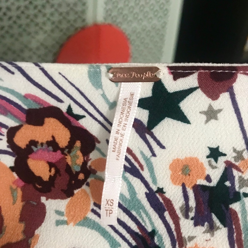 Free People Back to the Basics Floral Top in Ivory - Picture 5 of 6